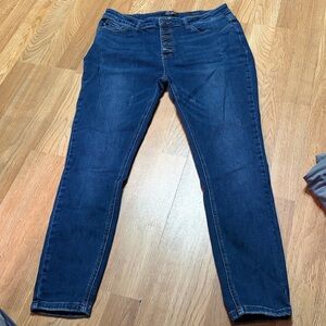 Judy Blue High Rise Button Fly Skinny Jeans Dark Wash size 13/31